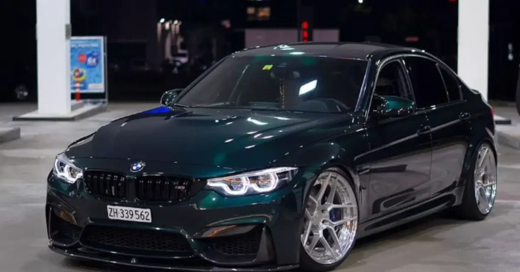 black bmw m4